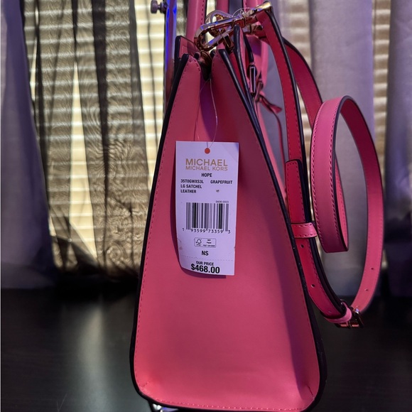 Michael Kors Hope Satchel - Picture 3 of 9